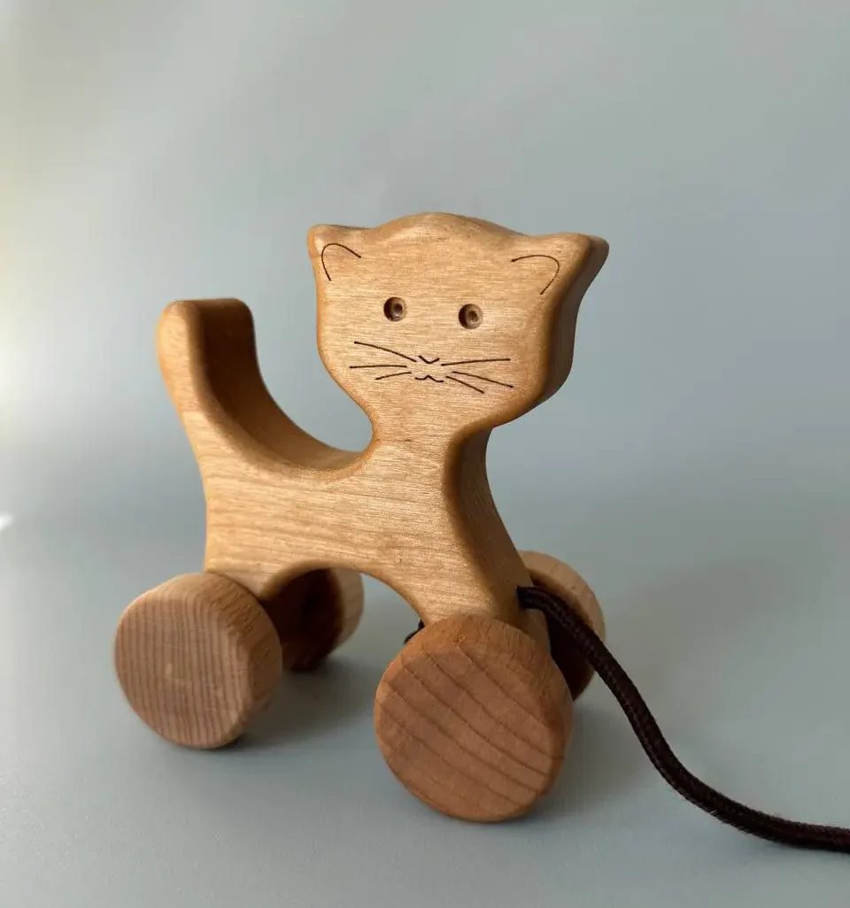 IMG_9192-e1733771737764.webp Wooden cat on wheels - Image 1